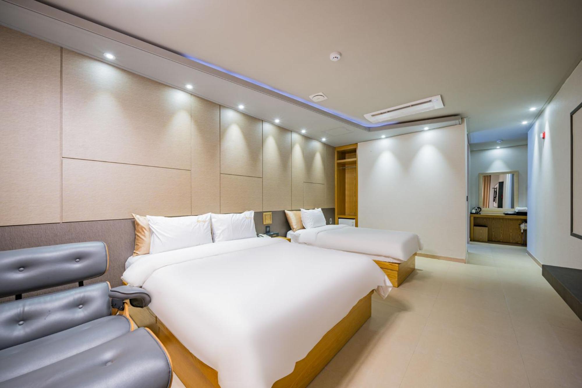 Yeosu Stay Hotel Quarto foto