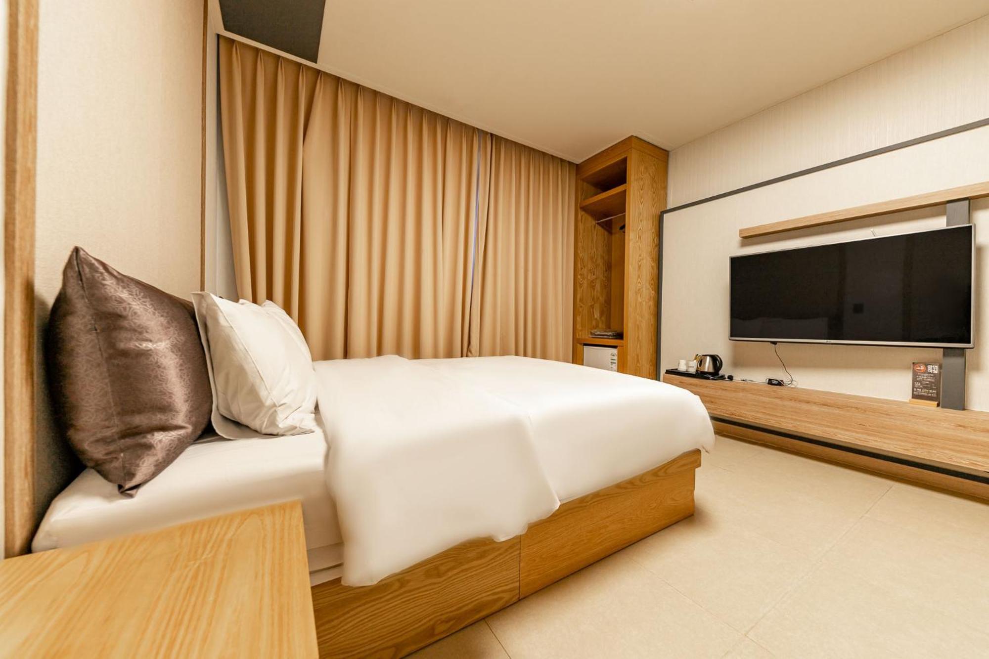 Yeosu Stay Hotel Quarto foto